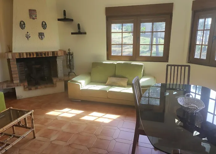 Casa Velay بيت للعطل فينيستيري